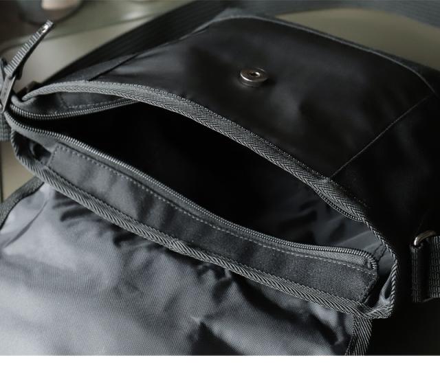 ショルダーバッグ AVIREX 限定モデル TOPGUN トップガン メンズ レディース 男女兼用 A5ミニショルダーバッグ AVX3520J