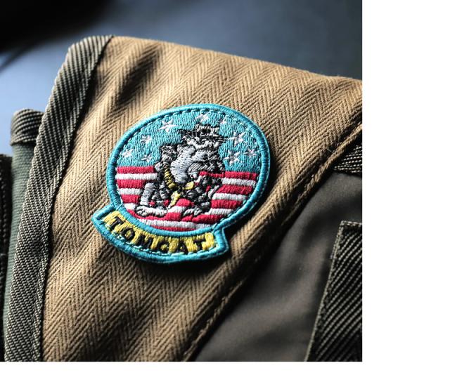 ショルダーバッグ AVIREX 限定モデル TOPGUN トップガン メンズ レディース 男女兼用 A5ミニショルダーバッグ AVX3520J