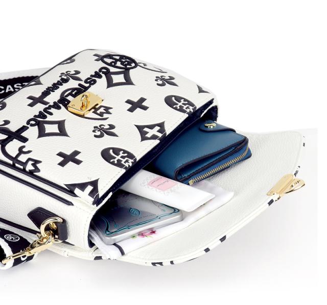 CASTELBAJAC Claire 鞄