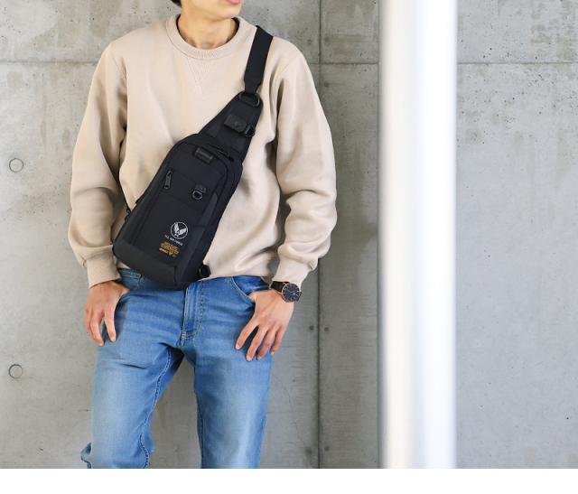 AVIREX (アヴィレックス) REGLESS (リグレス)シリーズ ボディバッグ AX2200