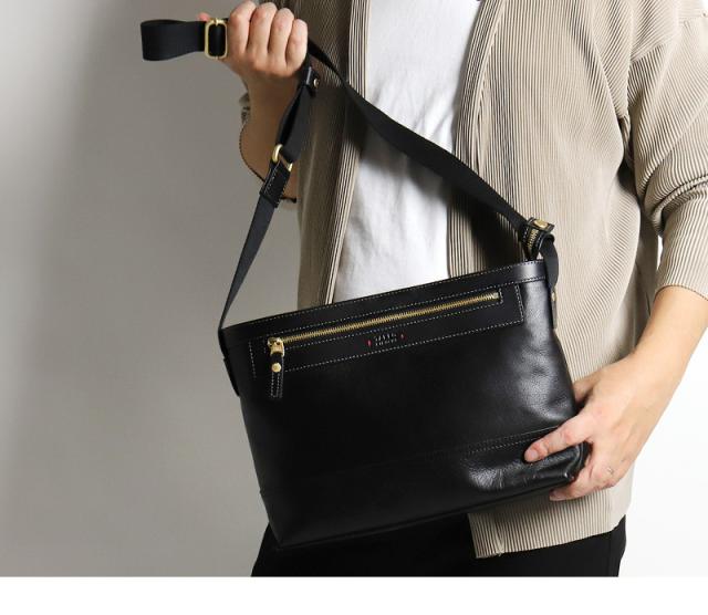 TAKEO KIKUCHI (タケオキクチ) マンチェスターシリーズ ショルダーバッグ 705162