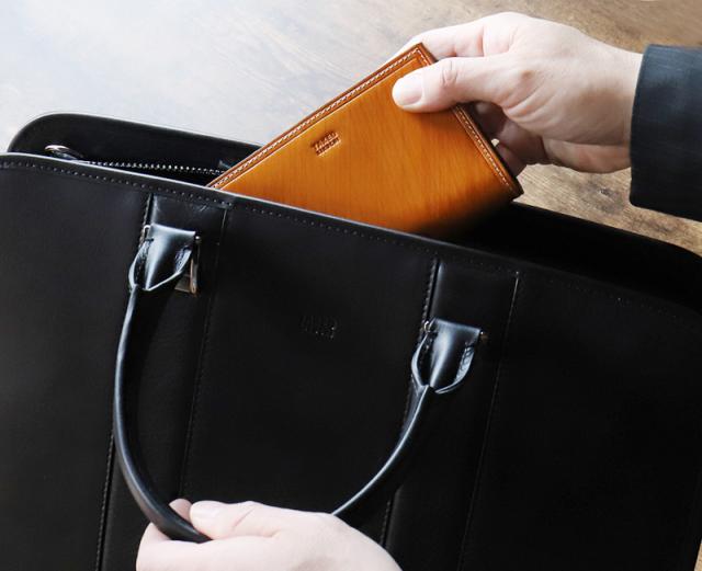 TAKEO KIKUCHI (タケオキクチ) シーズンシリーズ 二つ折り財布 726615