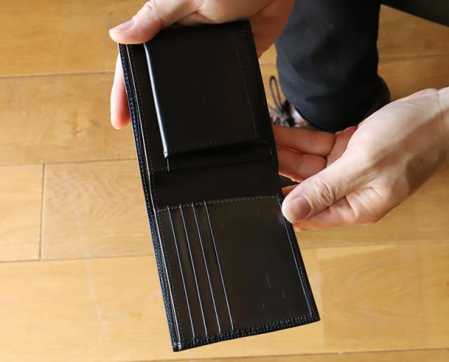 LANVIN en Bleu (ランバンオンブルー) ゼブダシリーズ 二つ折り財布 小銭入れあり 529614