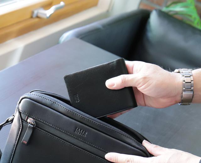 TAKEO KIKUCHI (タケオキクチ) アルドシリーズ 二つ折り財布 177623 