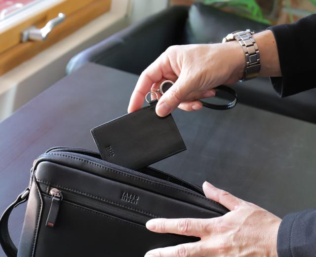 TAKEO KIKUCHI (タケオキクチ) アルドシリーズ パスケース 177627 