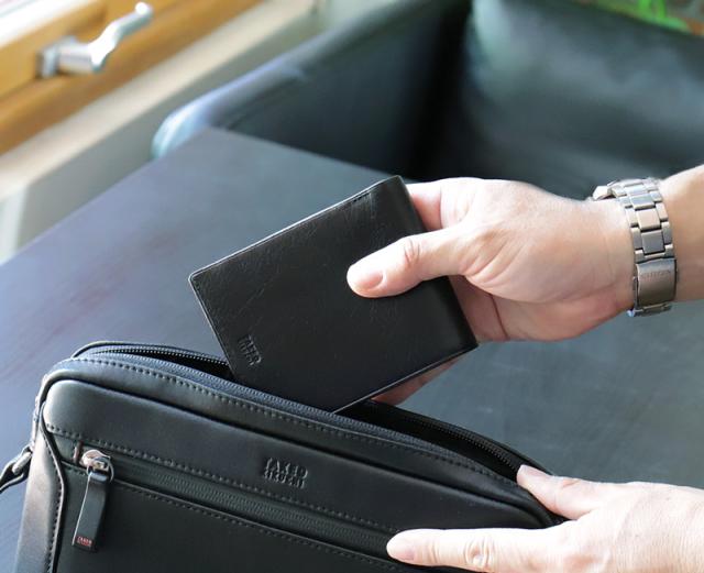 TAKEO KIKUCHI (タケオキクチ) アルドシリーズ 二つ折り財布 177629