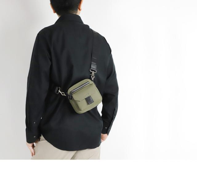 TAKEO KIKUCHI (タケオキクチ) ベルクロ2シリーズ ショルダーバッグ 732122