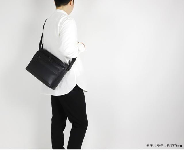 TAKEO KIKUCHI (タケオキクチ) ニュースシリーズ ショルダーバッグ 745123