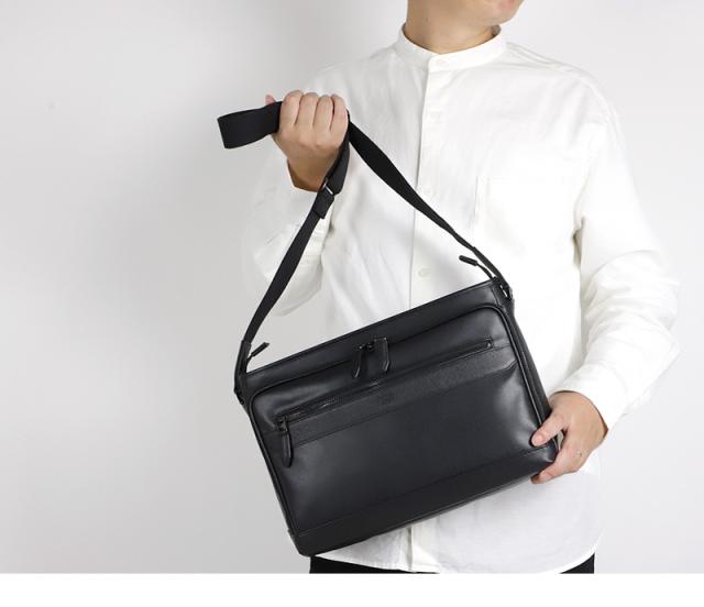 TAKEO KIKUCHI (タケオキクチ) ニュースシリーズ ショルダーバッグ 745123