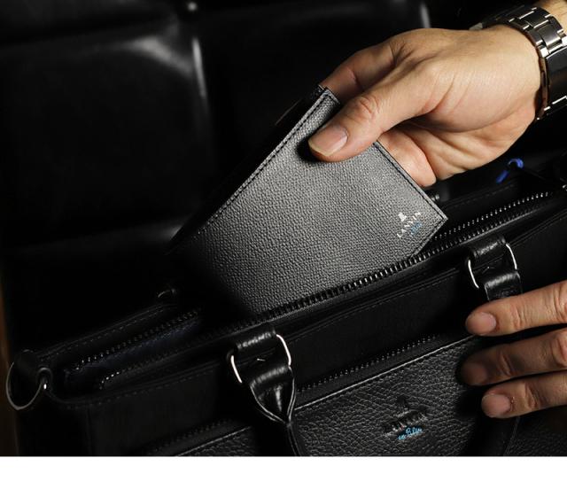 LANVIN en Bleu (ランバンオンブルー) デクスターシリーズ 二つ折り財布 小銭入れあり 524605