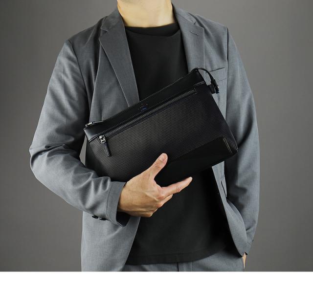 LANVIN en Bleu (ランバンオンブルー) バンプシリーズ クラッチショルダー 517121 