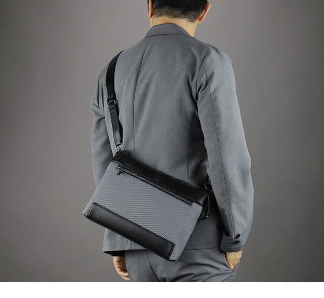 LANVIN en Bleu (ランバンオンブルー) バンプシリーズ クラッチショルダー 517121 