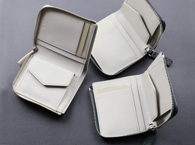 IS/IT (イズイット) PYTHON小物(パイソン小物) 二つ折り財布 983604 