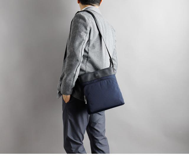 TAKEO KIKUCHI (タケオキクチ) インターシリーズ ショルダーバッグ 748111