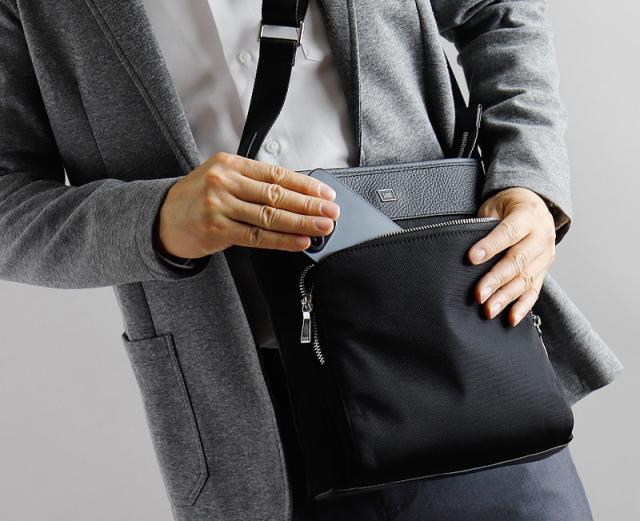 TAKEO KIKUCHI (タケオキクチ) インターシリーズ ショルダーバッグ 748111