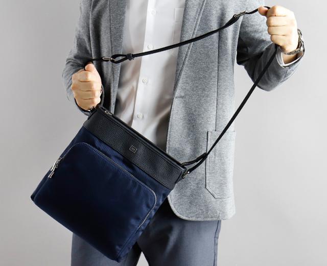 TAKEO KIKUCHI (タケオキクチ) インターシリーズ ショルダーバッグ 748111