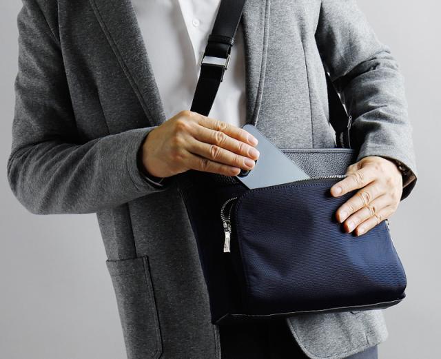 TAKEO KIKUCHI (タケオキクチ) インターシリーズ ショルダーバッグ 748112 