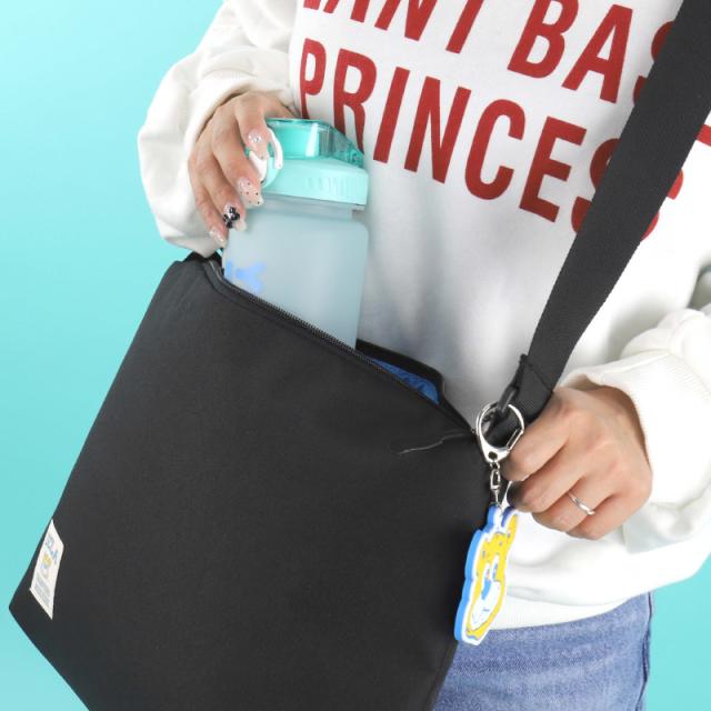 UCLA (ユーシーエルエー) ショルダーバッグ