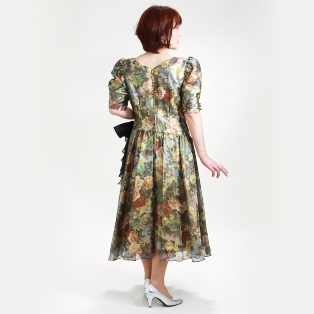 パーティードレスレンタル