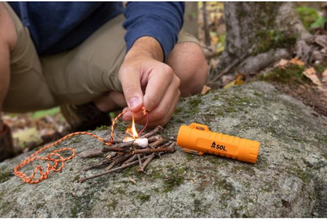 ファイヤーライト　フューエルフリーライター