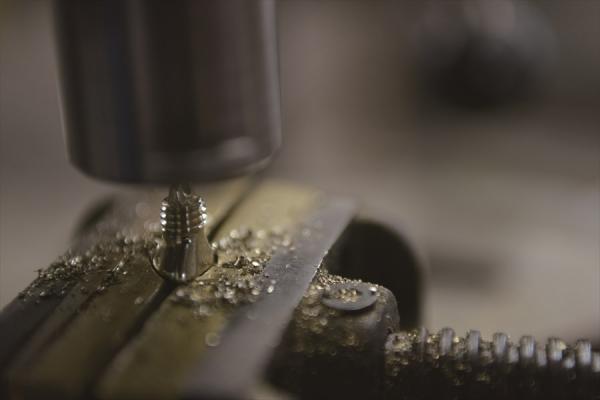 熊よけ鈴　子熊に金棒