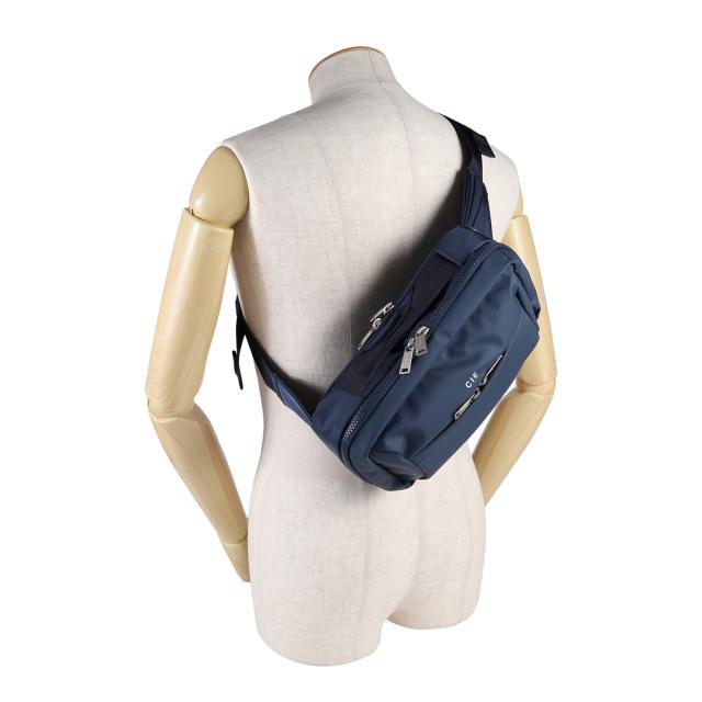 シー CIE バッグ ショルダーバッグ ボディバッグ メンズ レディース Sサイズ 4.3L 斜め掛け LEAP SLING BAG S 072303