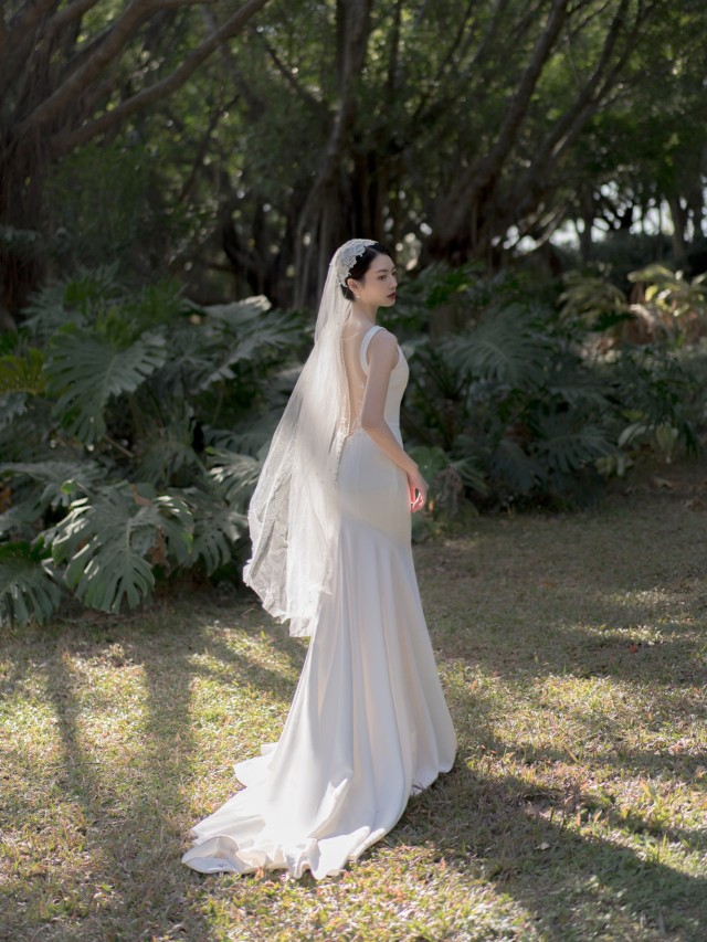 マーメイド ウェディングドレス シンプルサテン スレンダー 結婚式-