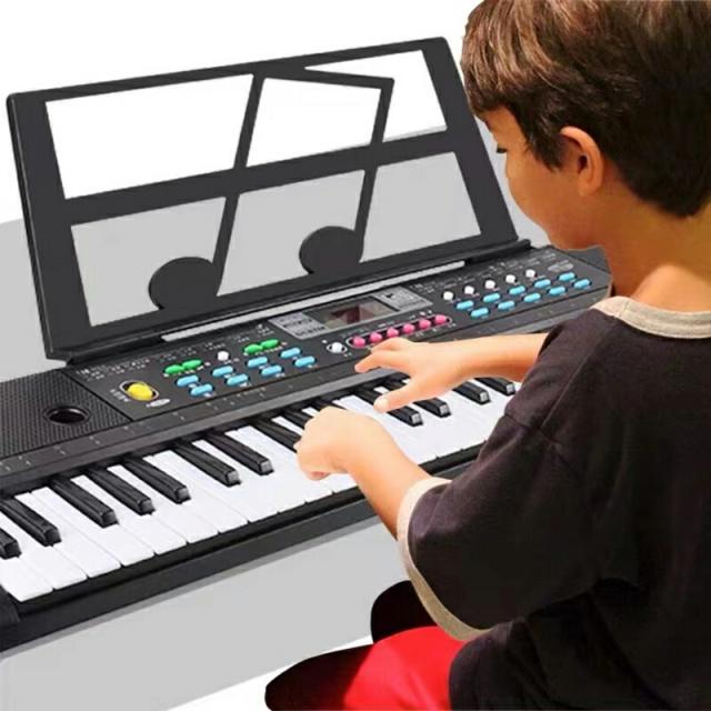 TVで紹介 ガイド機能付きピアノ 61鍵盤 和音 30443 マイク付 電子