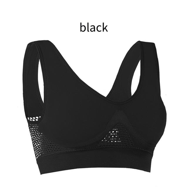 しっかりフィットする快適フィットのスポーツブラ