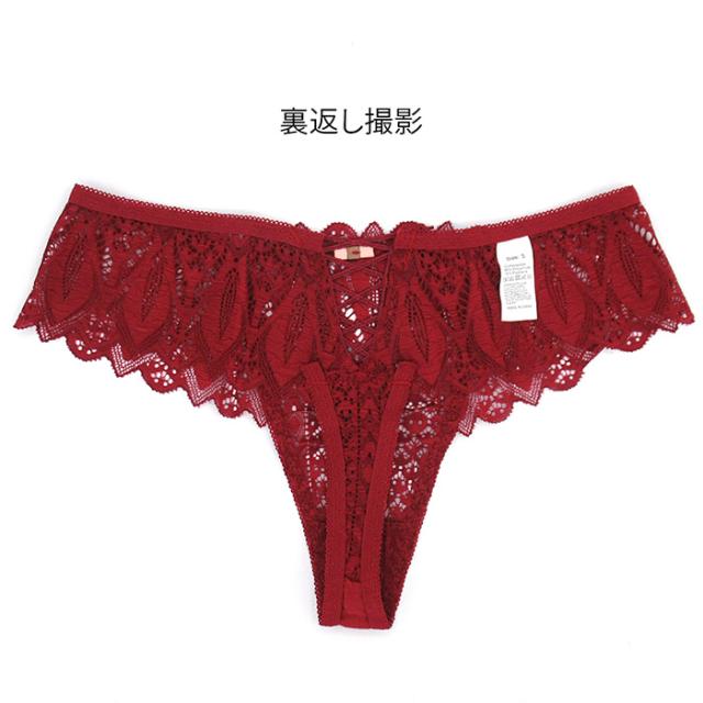 透け感レースで大人可愛く、後ろ姿まで魅力的なTバック