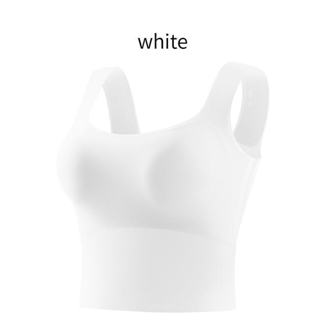 自然な美シルエット。着るだけでキレイに見えるシームレスタンク