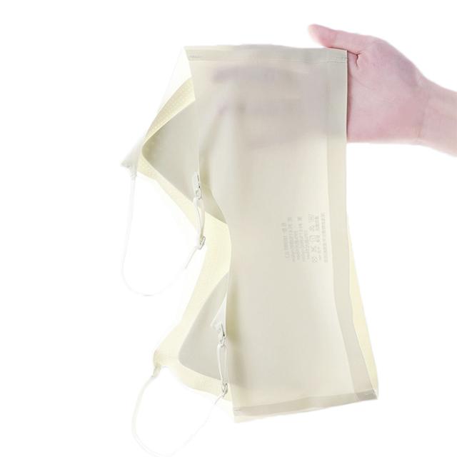 【 送料無料 】 紙より薄いシームレスノンワイヤーブラ