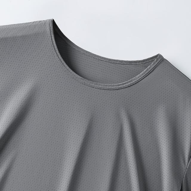 【送料無料】 マイクロメッシュの吸汗速乾メンズTシャツ