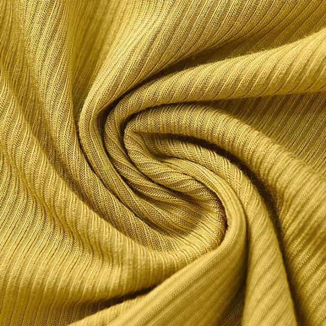 大人女子のカップ付き「見えてもいいインナー」