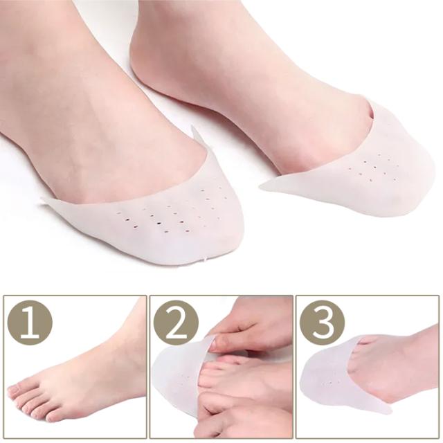 長時間のレッスンも快適。シリコンの衝撃吸収でつま先を守る