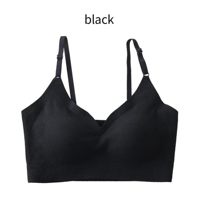 しっかりとした柔らかい生地が自慢の一体型パッド入りブラジャー