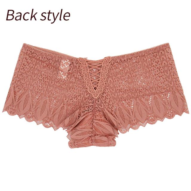 ヒップラインを美しく見せるブラジリアンショーツ