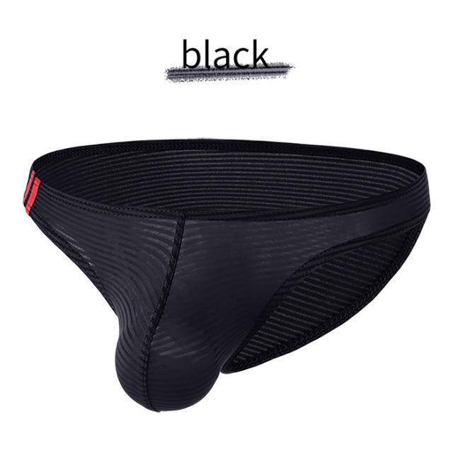 ボーダーでさりげなく魅せる、メンズビキニブリーフ