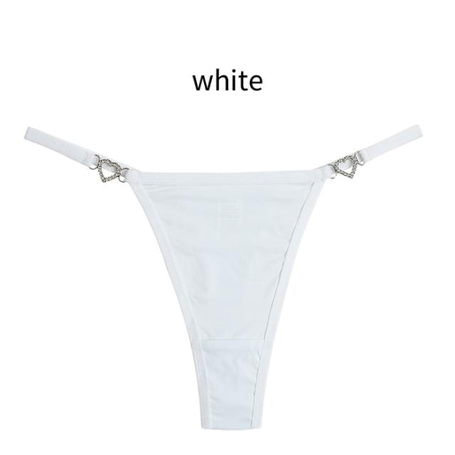 サイドのハートチャームがさりげなく輝く、上品かわいいTバック