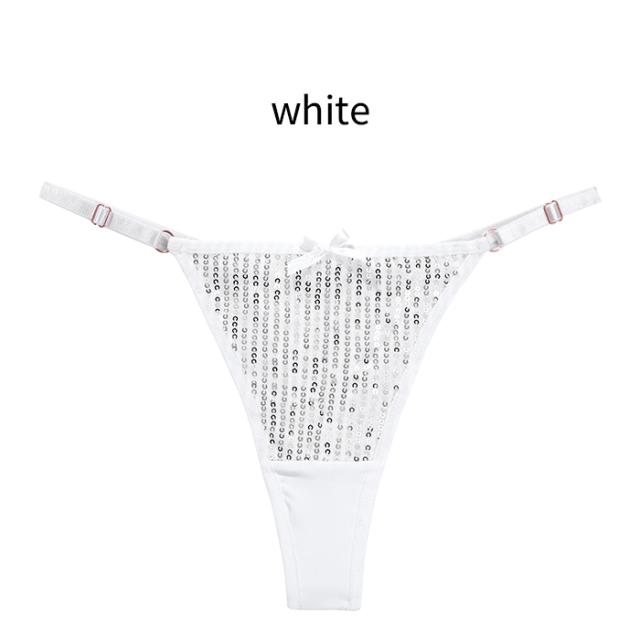 煌めきに視線集中。スパンコール×リボンで仕上げる大人の可愛さ