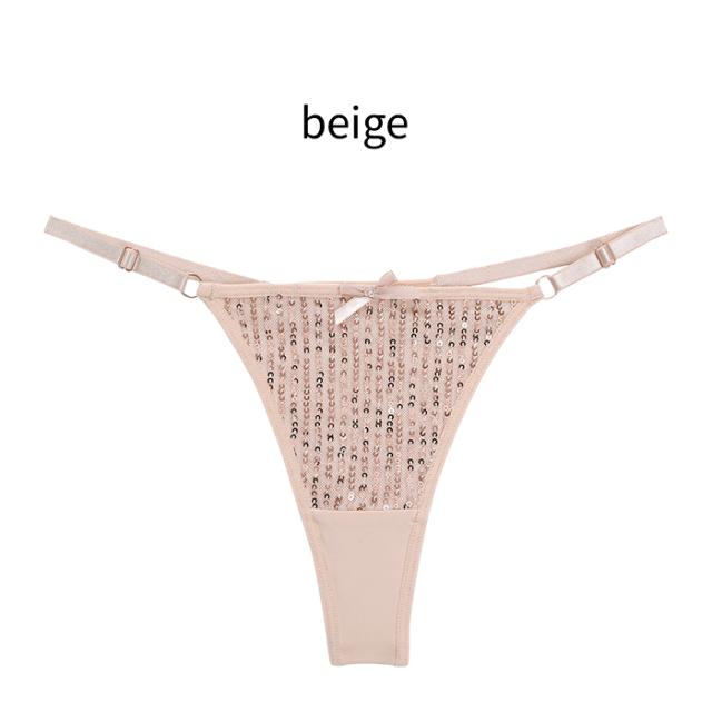 煌めきに視線集中。スパンコール×リボンで仕上げる大人の可愛さ