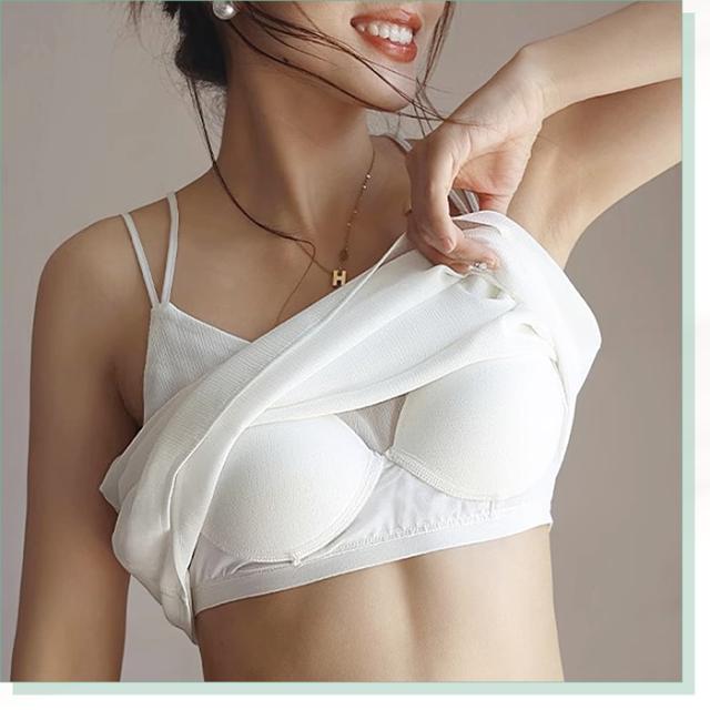 カップ付き美シルエット。ふんわり揺れるシアーキャミ