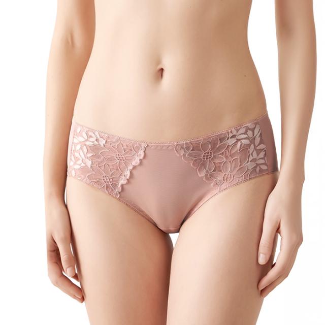 【送料無料】 蒸れずに快適！極薄シルク100%の贅沢ショーツ