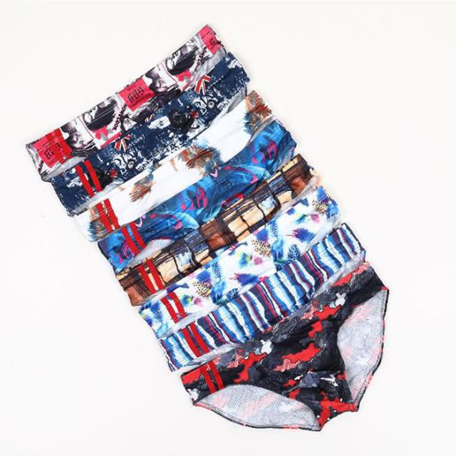 8柄のビキニブリーフ