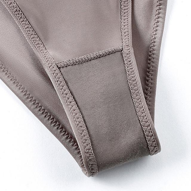 ラメの腰ゴムがポイントのストレッチブラジリアンショーツ