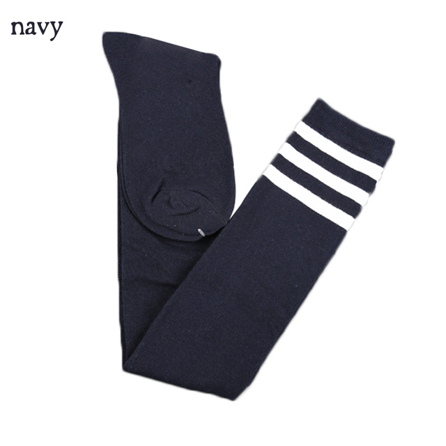 ネイビーのニーハイソックス