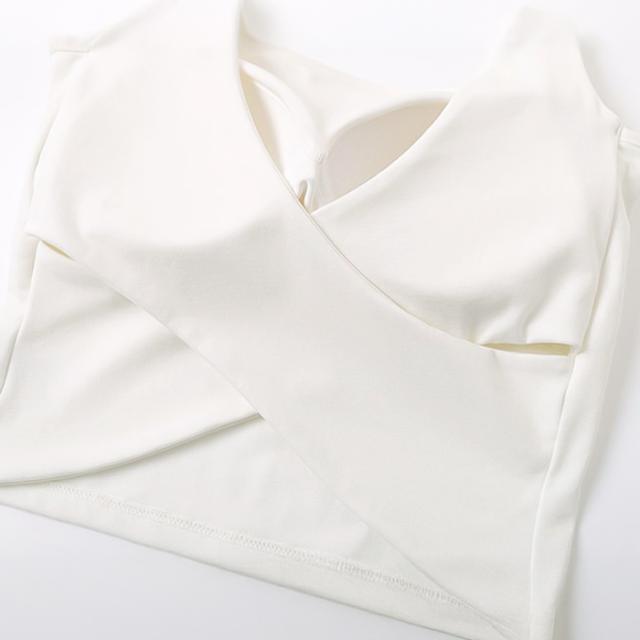 綿95％ 背中みせカップ付きタンクトップ