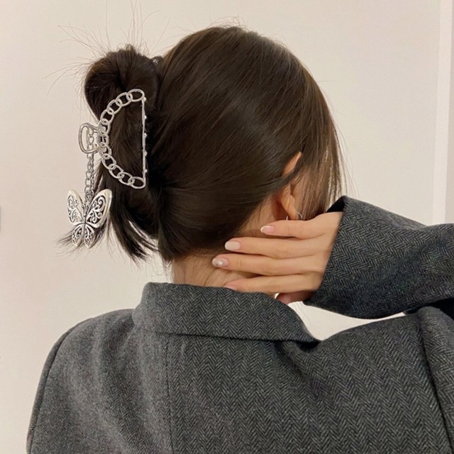 ヘアクリップ クリップ 韓国 大きめ 小さめ ヘアピン 蝶々チャーム付きバンスクリップ シルバー バタフライ バンスクリップ レディース かわいい  ヘアアクセサリー 大人 デイリー 結婚式 の通販はau PAY マーケット - セレクトショップオンリーユー | au PAY ...