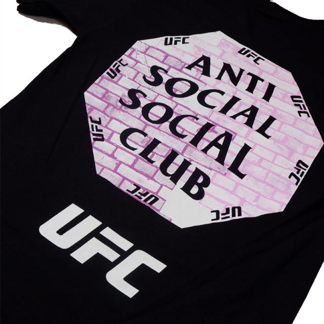 ANTI SOCIAL SOCIAL CLUB/UFC ASSC X UFC CONNED TEE ユニセックス メンズ 半袖 オクタゴン MMA ASSC23UFCSS01 ANTI SOCIAL SOCIAL CLUB/UFC ASSC X UFC CONNED TEE ユニセックス