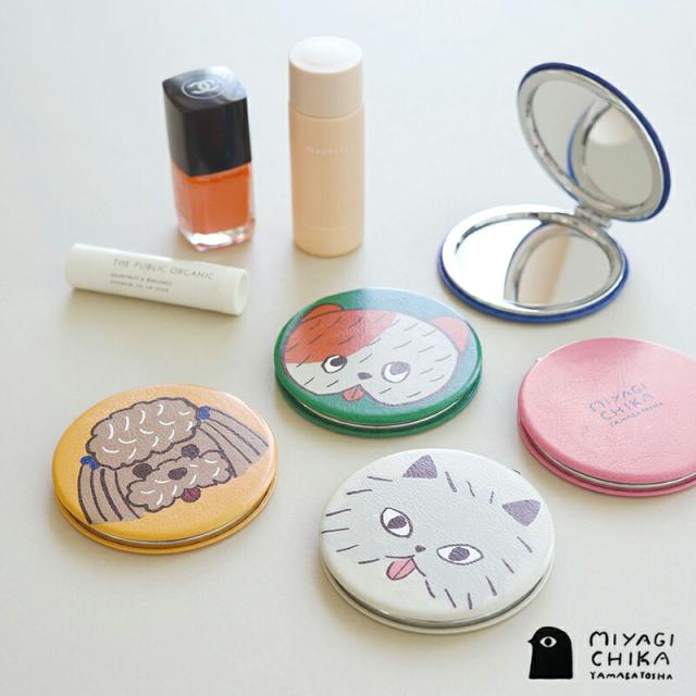 山鳩舎 コンパクトミラー ミラー 鏡 手鏡 猫  ねこ ネコ 北欧 拡大鏡 レザー イヌ 犬 ネコ 猫 くま 熊 クマ Yamabatosha  みやぎちか レトロ カラフル POP おしゃれ マルチーズ シンプル ナチュラル キッズ bear cat dog